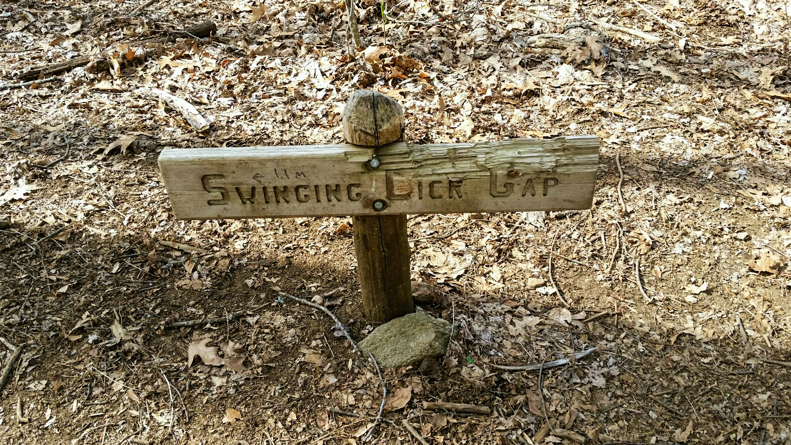 hiking trail signs